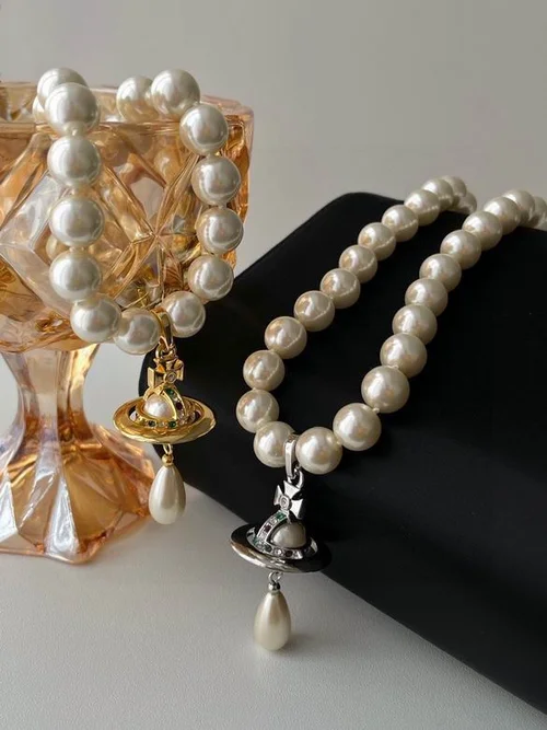 Vividness Westwood  Jewelry Vividness Westwood necklace