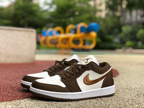 Air Jordan 1 Low SE Brown Canvas White Brown Sneakers DV0426-301