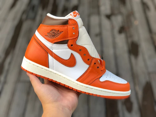 Air Jordan 1 High OG WMNS Starfish Orange Sneakers DO9369-101