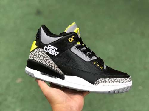Air Jordan 3 Oregon Ducks Black Cracked Leather Cut Piece Version