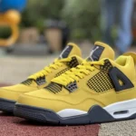 Air Jordan 4 Thunder AJ4 Cost-Effective Version CT8527-700