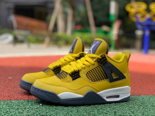 Air Jordan 4 Retro Thunder Black Yellow CT8527-700