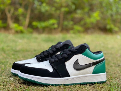 Air Jordan 1 Low Black Green Toe Low-Top Basketball Sneaker 553558-113