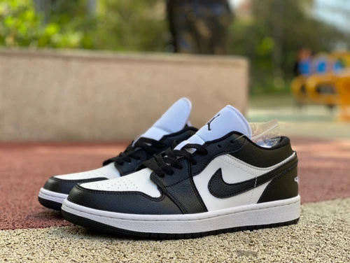 Air Jordan 1 Low Panda Low-Top Sneaker DC0774-101