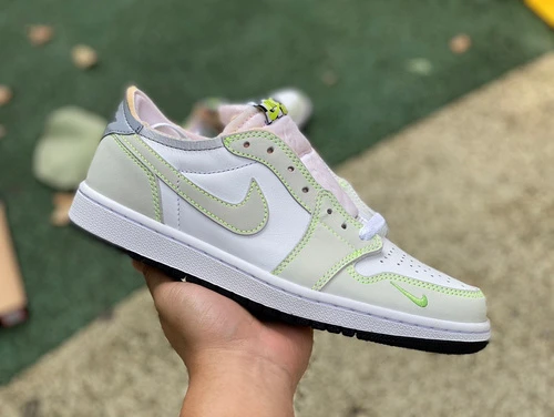 Air Jordan 1 Low OG Ghost Green White Green Sneakers DM7837-103