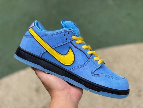 The Powerpuff Girls x Nike SB Dunk Low Bubbles Blue FZ832