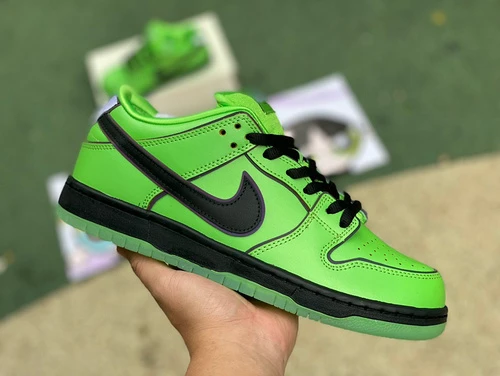 The Powerpuff Girls x Nike SB Dunk Low Buttercup Green FZ8