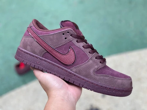 Nike SB Dunk Low Premium Valentine's Day FN0619-600