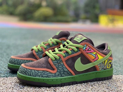 Dunk Low SB QS DE LA SOUL Brown Green 789841-332