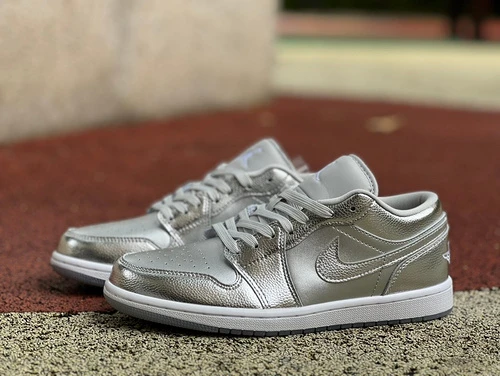 Air Jordan 1 Low Liquid Silver Low-Top Sneaker FN5030-001