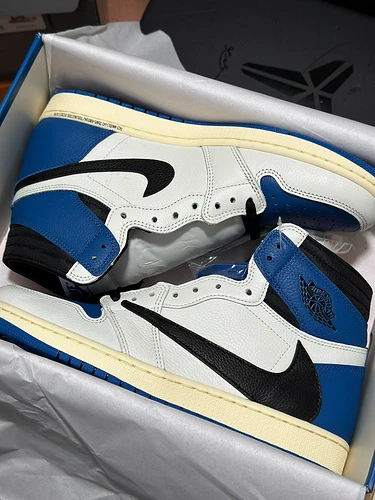 Air Jordan 1 Travis Scott