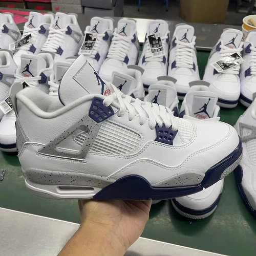 Air Jordan 4 Midnight Navy