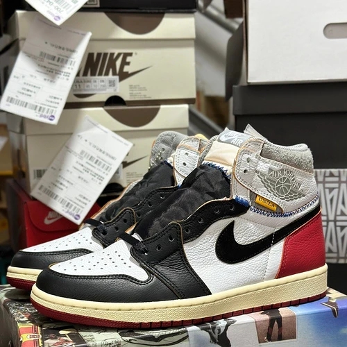 Air Jordan 1 UN BV1300-106