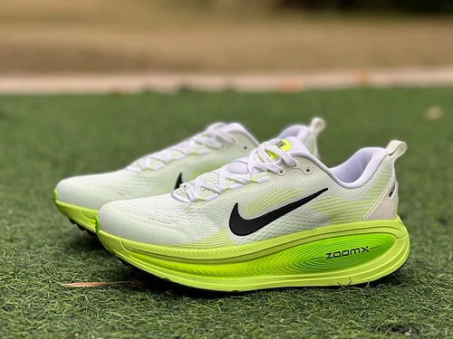 Nike Vomero 18 White Green Running Shoes HM6803-100