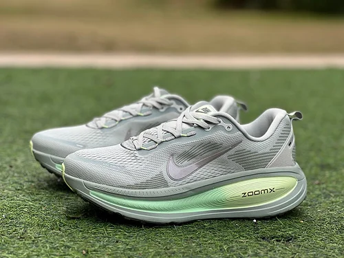 Nike Vomero 18 Grey Green Marathon Running Shoes HM6803-002