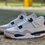 Value Version AJ4 SB White Blue Gum Sole Sneakers Nike SB x Air Jordan 4 Navy DR5415-100