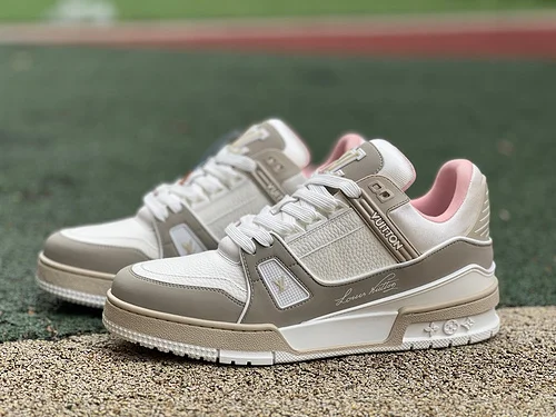 LOUIS VUITTON Trainer Lv Grey Sneakers