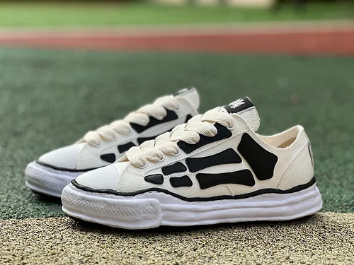 MMY Bone White Black Sneakers Maison Mihara Yasuhiro x AMIRI Skel-Top Low
