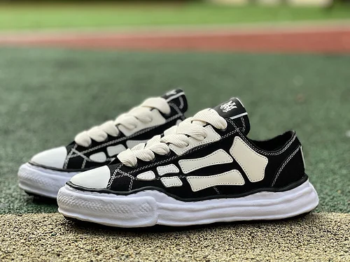 MMY Bone Black White Sneakers Maison Mihara Yasuhiro x AMIRI Skel-Top Low