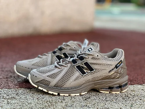 NB1906ROB Brown Sneakers