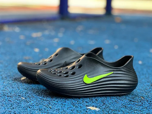 Nike ReactX Rejuven8 Clogs Black Green Nike ReactX Rejuven8 Green Strike HV5060-003