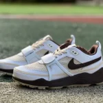 Pure Original Travis Scott x Nike ZOOM Field JAXX White Light Chocolate
