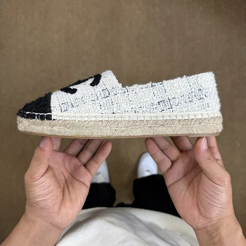CHANEL Classic Espadrilles