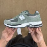 NB2002R Green Sneakers M2002RG1