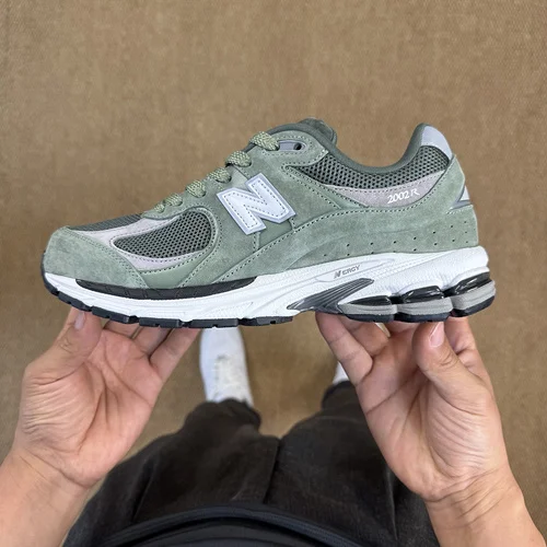 NB2002R Green Sneakers M2002RG1
