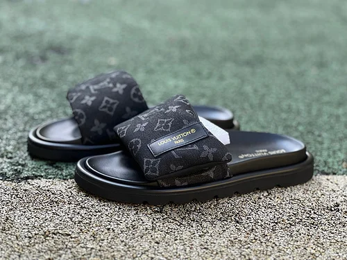 LV Slides Black LOUIS VUITTON Pool Pillow Comfort