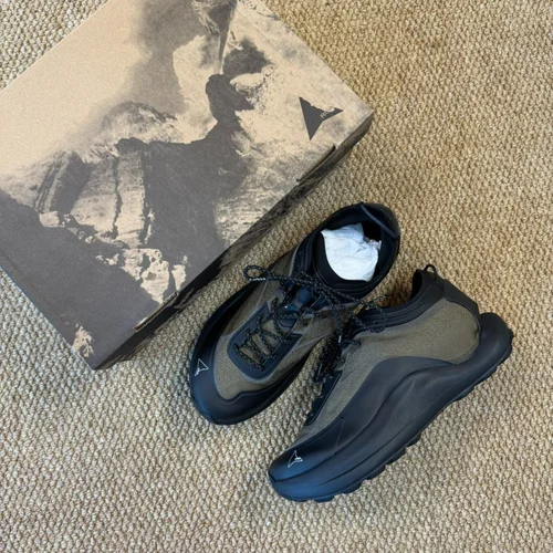 Roa Hiking Outdoor Shoes Nylon Black Brown Gorpcore