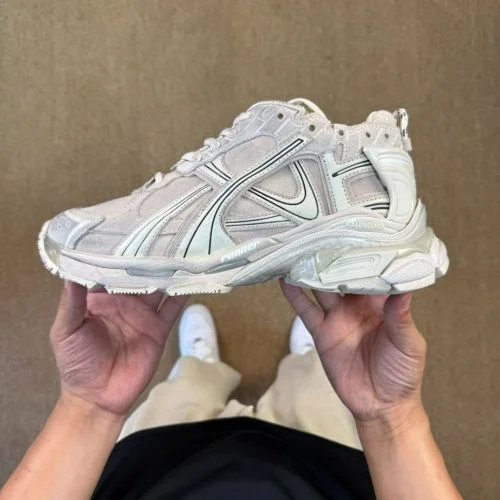 VG Balenciaga Runner 7.0 New Suede Beige White