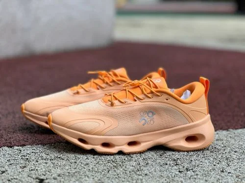 Orange LOEWE x On Cloudsolo