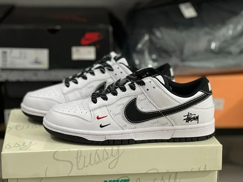 Dunk Collaboration 3 Hooks Black White CS1688-127