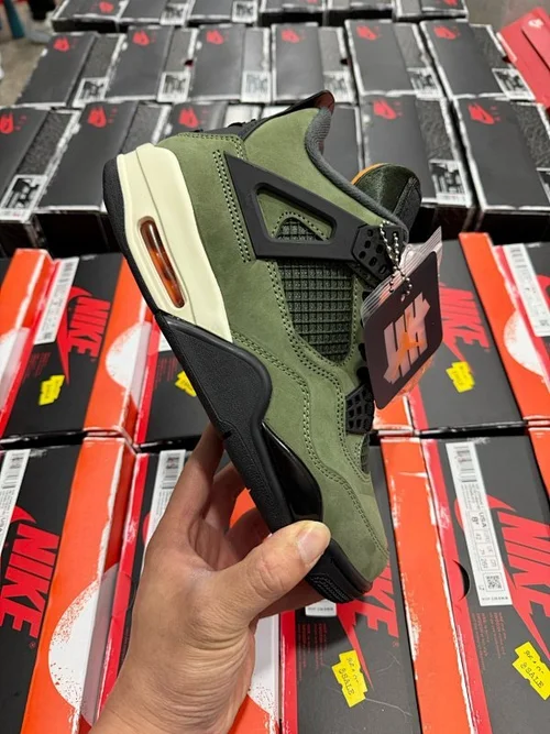 TS Version AJ4 Undefeated Olive Green Suede IB1519-200