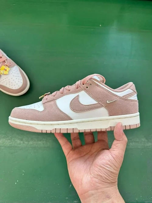 CS Version Dunk Year of the Horse Silver Hook Pink White IB4417-102