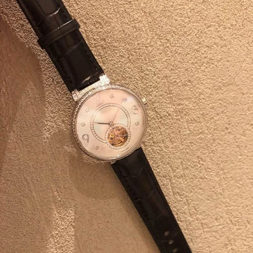LV Watch LV 42mm