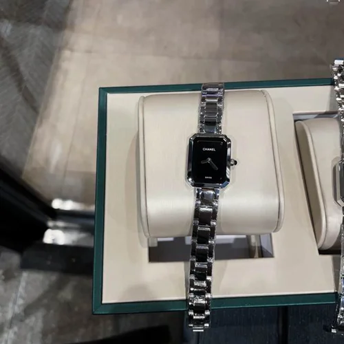 Chanel Watch Chanel 21X26mm