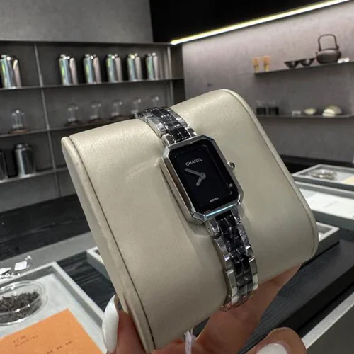 Chanel Watch Chanel 27X34mm