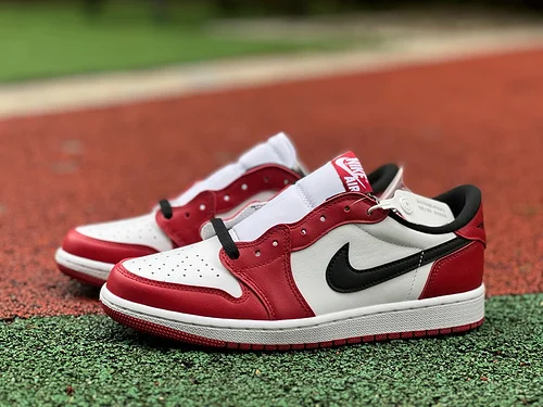 AJ1 Low Chicago Sneakers 705329-600