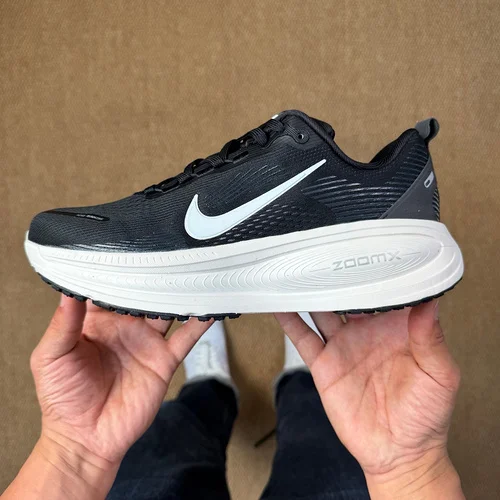 Nike Vomero 18 Marathon Running Shoes Black HM6803-007