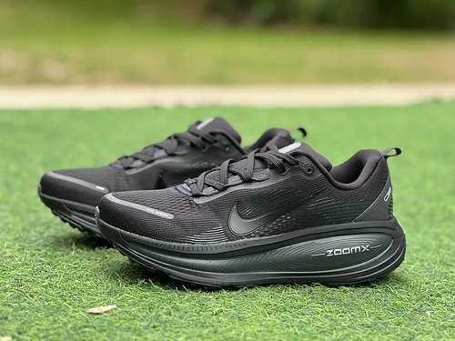 Nike Vomero 18 Black Marathon Running Shoes HM6803-005